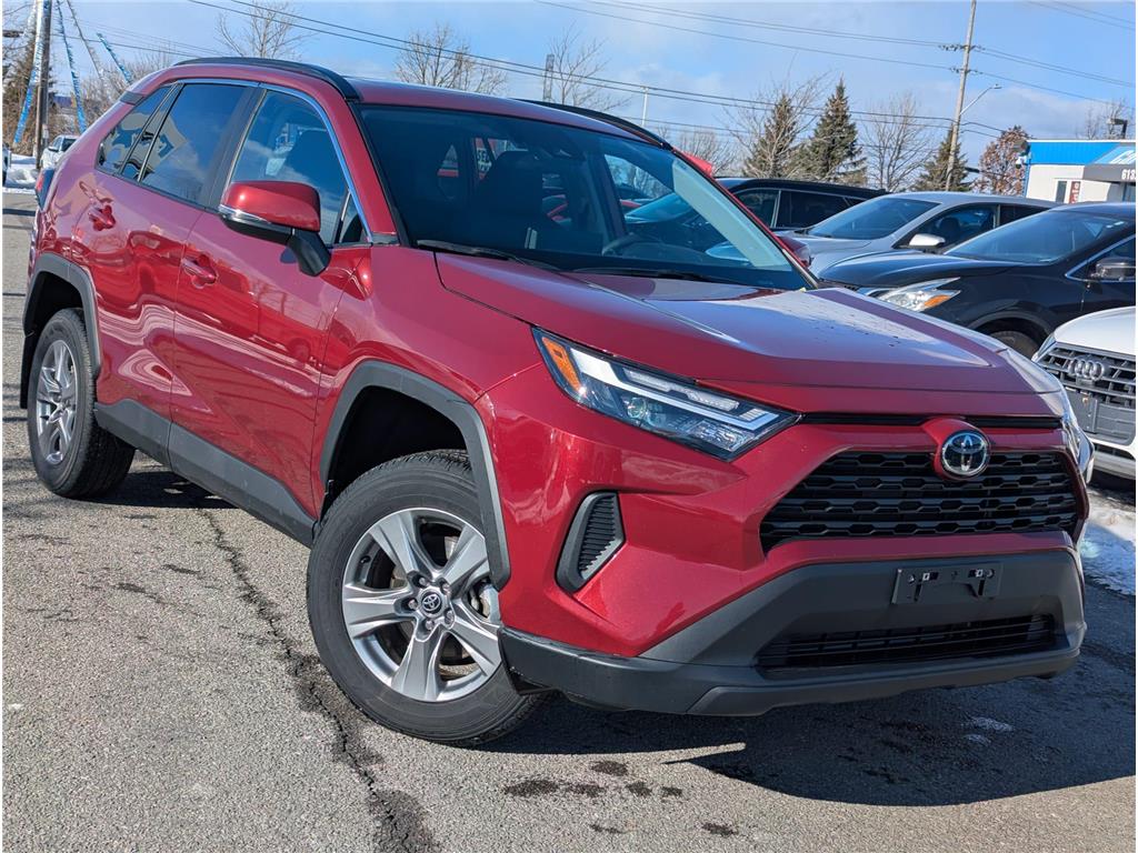 2024 Toyota RAV4 XLE - 16,117km