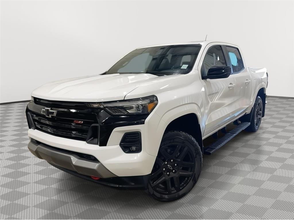 2025 Chevrolet Colorado Z71 - 5km