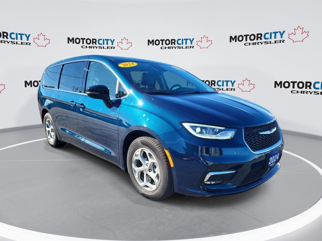 2024 Chrysler Pacifica Limited - 6,576km
