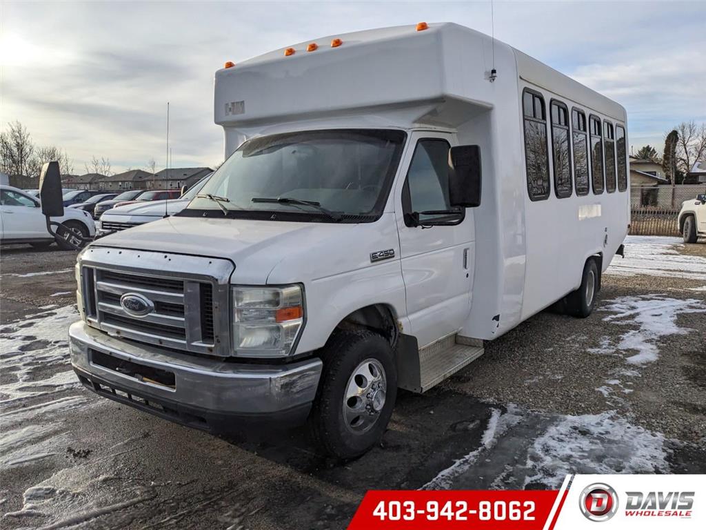 2009 Ford E-450 Cutaway