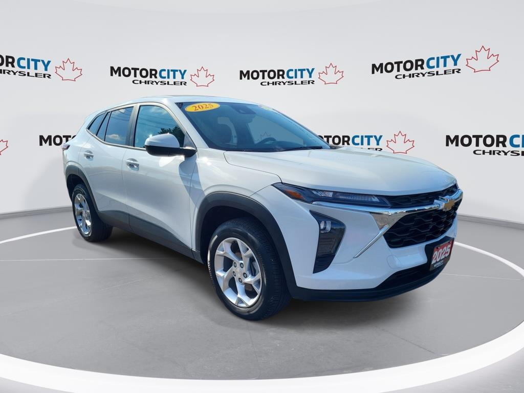2025 Chevrolet Trax LS - 23,660km