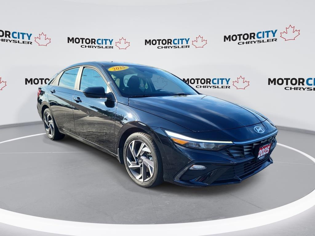 2025 Hyundai Elantra Preferred w/Tech Package - 22,785km