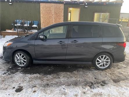 2017 Mazda Mazda5 GT (Stk: 1933332) in Calgary - Image 1 of 12