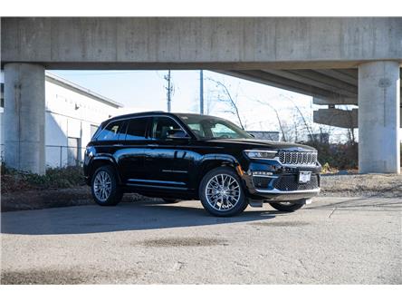 2022 Jeep Grand Cherokee 4xe Summit (Stk: N734819) in Surrey - Image 1 of 24