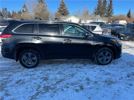 2017 Toyota Highlander Hybrid Limited (Stk: 0222269) in Calgary - Image 1 of 11