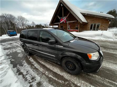 2012 Chrysler Town & Country Touring (Stk: u0834a) in MONT-JOLI - Image 1 of 16