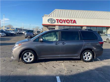 2019 Toyota Sienna  (Stk: P0062620) in Cambridge - Image 1 of 17
