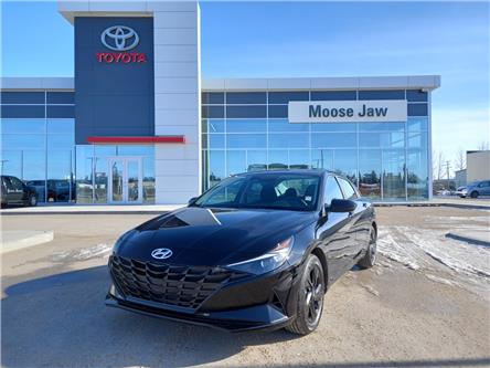2023 Hyundai Elantra Preferred (Stk: 8040) in Moose Jaw - Image 1 of 28