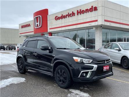 2019 Mitsubishi RVR SE Black Edition (Stk: U03623) in Goderich - Image 1 of 11