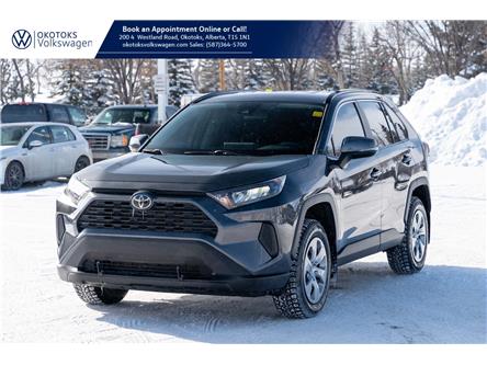 2020 Toyota RAV4 LE (Stk: U0065) in Okotoks - Image 1 of 16