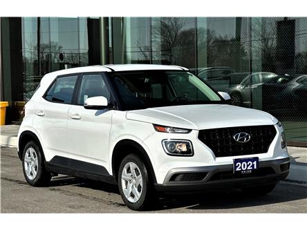 2021 Hyundai Venue ESSENTIAL (Stk: 16U100500) in Markham - Image 1 of 15