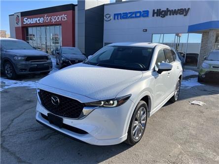2023 Mazda CX-5 Signature (Stk: M23082) in Steinbach - Image 1 of 18