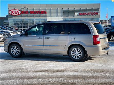 2015 Chrysler Town & Country Limited (Stk: T0083) in Saskatoon - Image 1 of 35