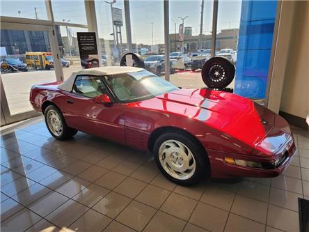 1993 Chevrolet Corvette 1993 C4 2dr Convertible (Stk: 1G1YY3) in Milton - Image 1 of 10