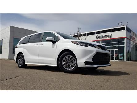 2023 Toyota Sienna LE 8-Passenger (Stk: ORDER11840001) in Edmonton - Image 1 of 32