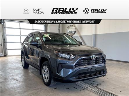 2020 Toyota RAV4 LE (Stk: V2270) in Prince Albert - Image 1 of 13