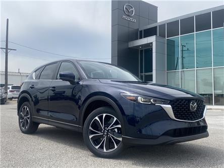 2023 Mazda CX-5 GS (Stk: NM3764) in Chatham - Image 1 of 23
