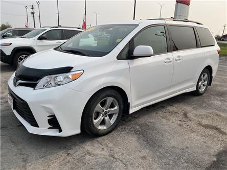 2020 Toyota Sienna LE 8-Passenger (Stk: 23098A) in Steinbach - Image 1 of 9