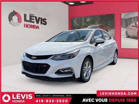 2017 Chevrolet Cruze Hatch LT Manual (Stk: 23165A) in Levis - Image 1 of 4