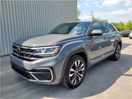 2021 Volkswagen Atlas Cross Sport 3.6 FSI Execline (Stk: P0268) in Hawkesbury - Image 1 of 28