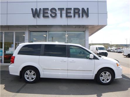 2014 Dodge Grand Caravan Crew (Stk: 82083-2) in Drumheller - Image 1 of 32