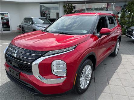 2022 Mitsubishi Outlander SE (Stk: Z3525) in Surrey - Image 1 of 11