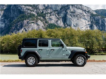 2023 Jeep Wrangler Sport (Stk: WRO632249) in Squamish - Image 1 of 24