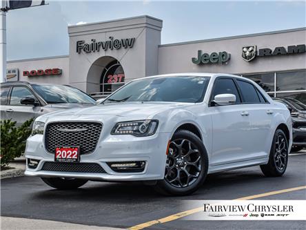 2022 Chrysler 300 Touring L (Stk: U20067) in Burlington - Image 1 of 31