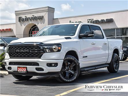 2022 RAM 1500 Big Horn (Stk: U20068) in Burlington - Image 1 of 31