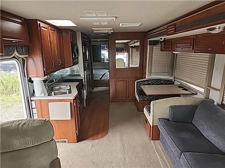 2005 Workhorse Southwind  32VS  (Stk: 401735-CCAS) in Stony Plain - Image 1 of 12