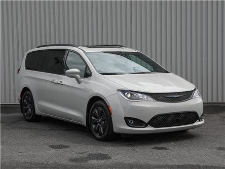 2020 Chrysler Pacifica Hybrid Limited (Stk: B23-239A) in Cowansville - Image 1 of 41