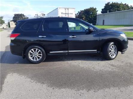 2013 Nissan Pathfinder SL in Port Hope - Image 1 of 22