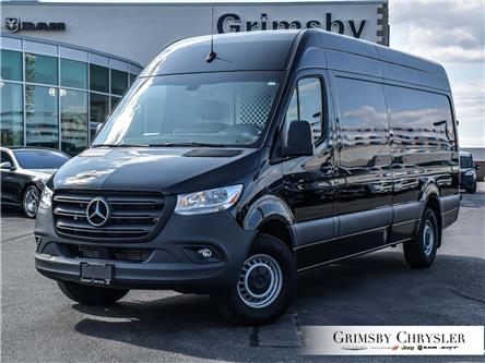 2022 Mercedes-Benz Sprinter 2500 High Roof I4 Gas (Stk: U5794) in Grimsby - Image 1 of 29