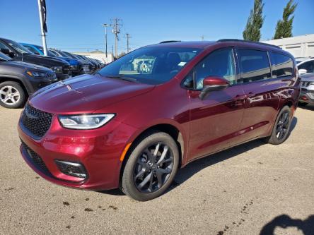 2023 Chrysler Pacifica Touring-L (Stk: PW1540) in Devon - Image 1 of 8