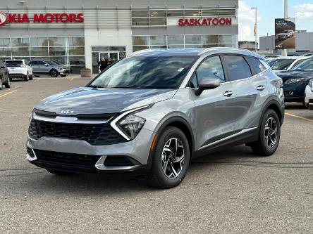 2023 Kia Sportage LX (Stk: 43392) in Saskatoon - Image 1 of 21