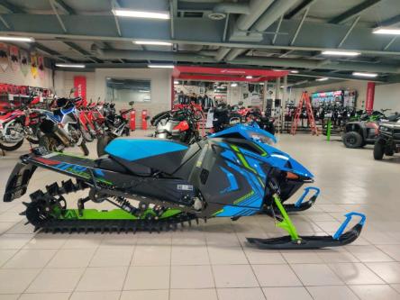 Arctic Cat M8000