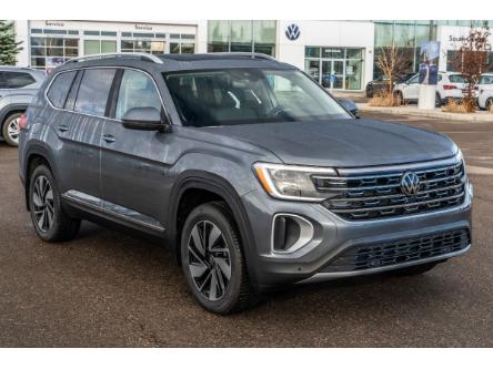 2024 Volkswagen Atlas 2.0 TSI Highline (Stk: 40077) in Calgary - Image 1 of 32