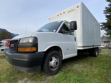 2019 GMC Savana Cutaway Work Van (Stk: 3U035) in Hope - Image 1 of 10