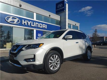 2017 Nissan Rogue SV (Stk: P735963) in Calgary - Image 1 of 23