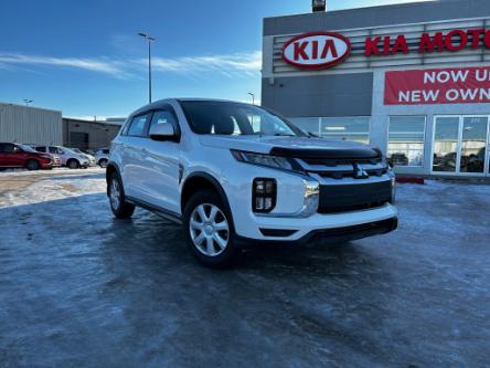 2022 Mitsubishi Outlander SE (Stk: L1072) in Prince Albert - Image 1 of 16