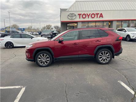 2020 Toyota RAV4 XLE (Stk: P0064240) in Cambridge - Image 1 of 19