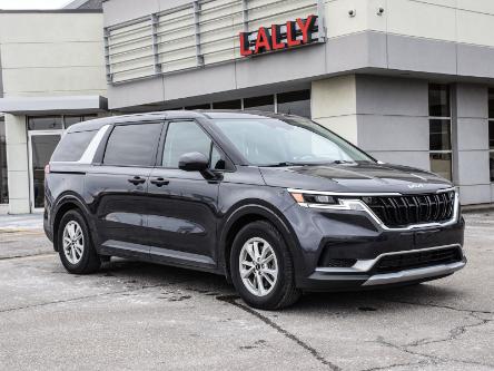 2022 Kia Carnival LX (Stk: KC3189A) in Chatham - Image 1 of 24