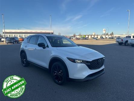 2024 Mazda CX-5 Kuro (Stk: 24-8889) in Lethbridge - Image 1 of 14