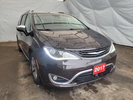 2017 Chrysler Pacifica Hybrid Platinum (Stk: 2313201) in Thunder Bay - Image 1 of 26