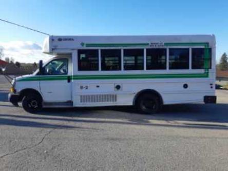 2011 Chevrolet Express Cutaway Standard in Port Hope - Image 1 of 11