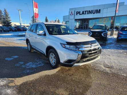 2017 Mitsubishi Outlander ES (Stk: Q7012A) in Calgary - Image 1 of 14