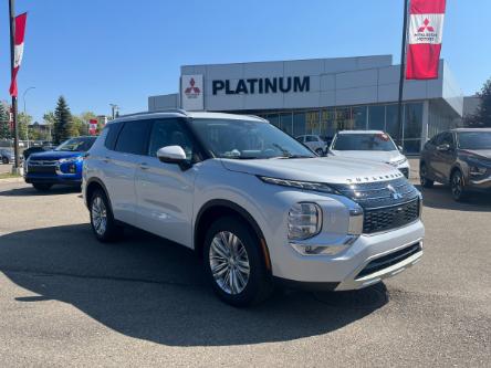 2024 Mitsubishi Outlander LE (Stk: Q6078) in Calgary - Image 1 of 20