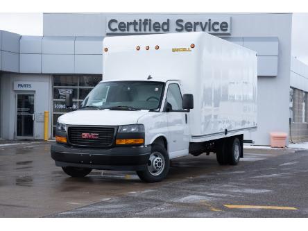 2023 GMC Savana Cutaway Work Van (Stk: P448) in Chatham - Image 1 of 16