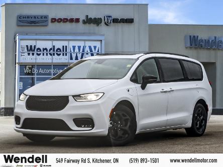 2024 Chrysler Pacifica Hybrid Select (Stk: 44111) in Kitchener - Image 1 of 26