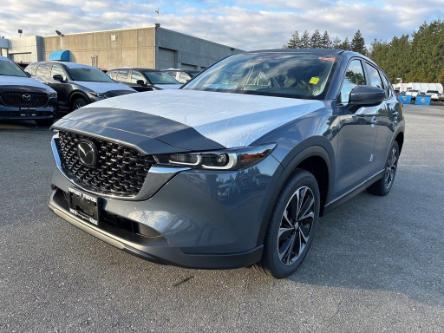 2024 Mazda CX-5 GS w/o CD (Stk: 440953) in Surrey - Image 1 of 5